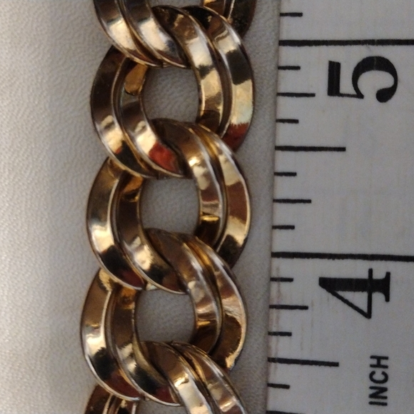 Monet linked chunk chain bracelet. - Picture 6 of 7